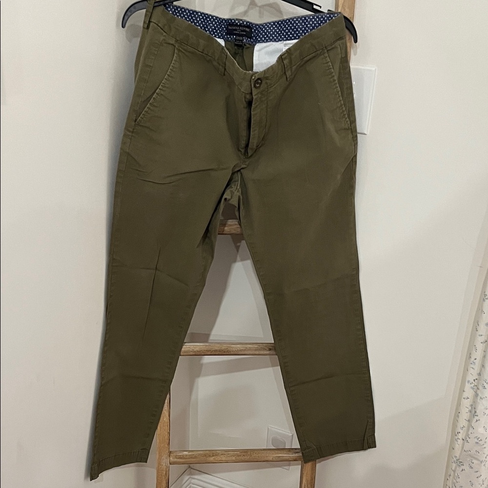 Banana Republic Men's Green Chinos
